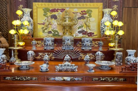 Mẫu Ban Thờ Gia Tiên Đẹp, Trang Nghiêm, Phù Hợp Mọi Không Gian